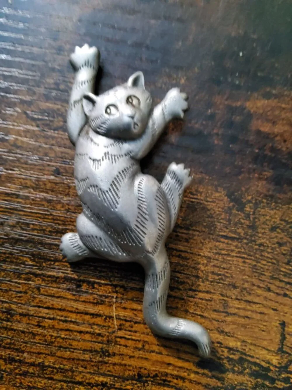 Vintage Signed JJ Jonette Pewter Climbing Cat Brooch/Pin